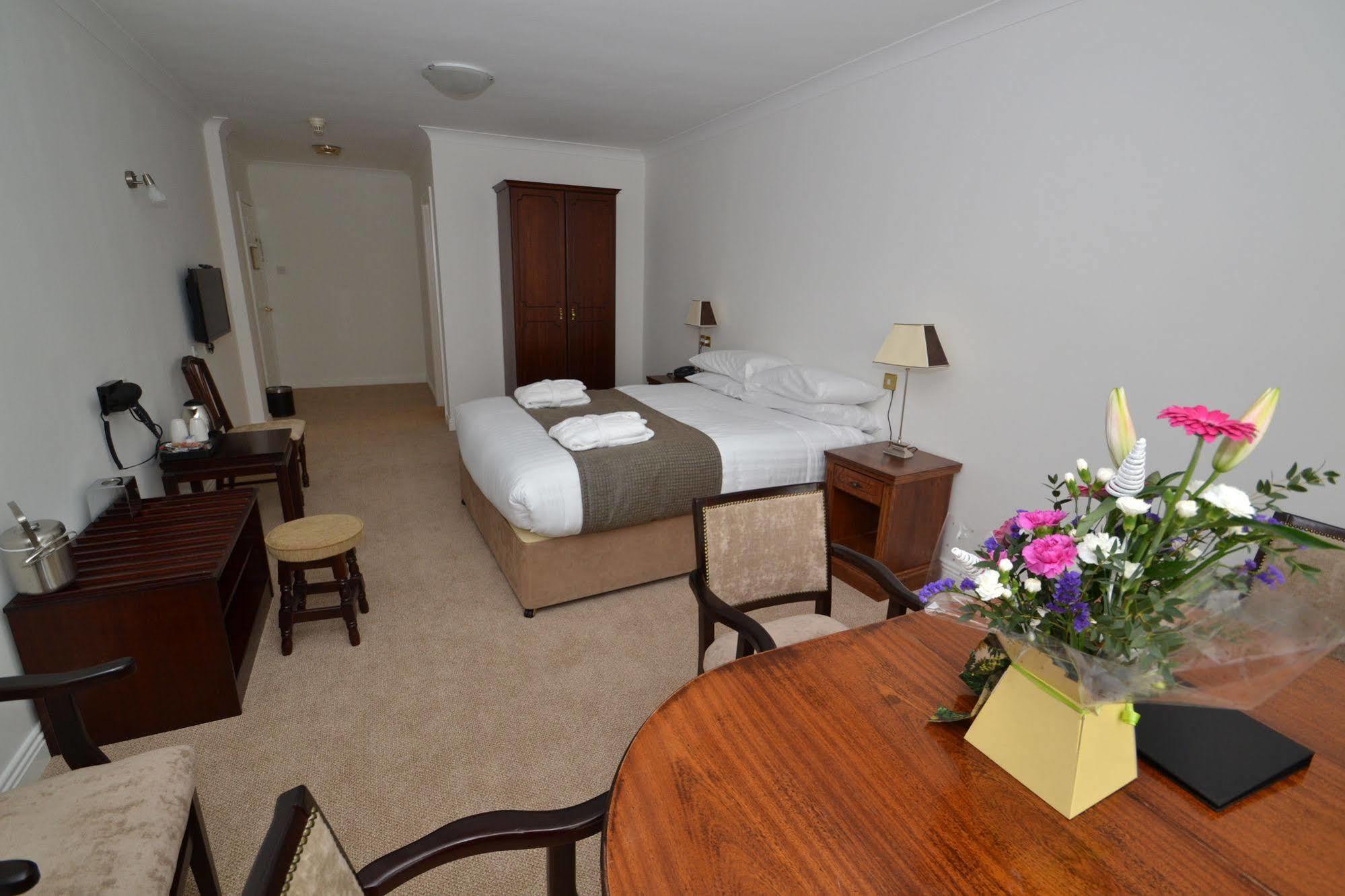 Bay View Hotel คิลลีเบกส์ ภายนอก รูปภาพ